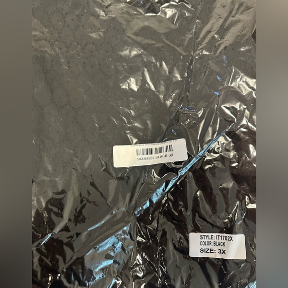 NWT Ruffled Neck Short Sleeved Lined Blouse - Picture 6 of 6